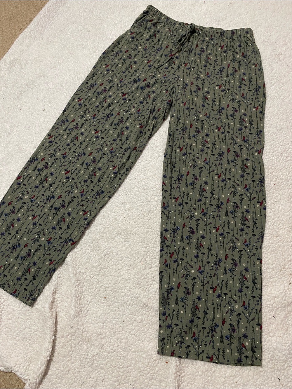 Life is good Womens size medium pajama lounge pants cardinals and flowers NWOT - Picture 7 of 16